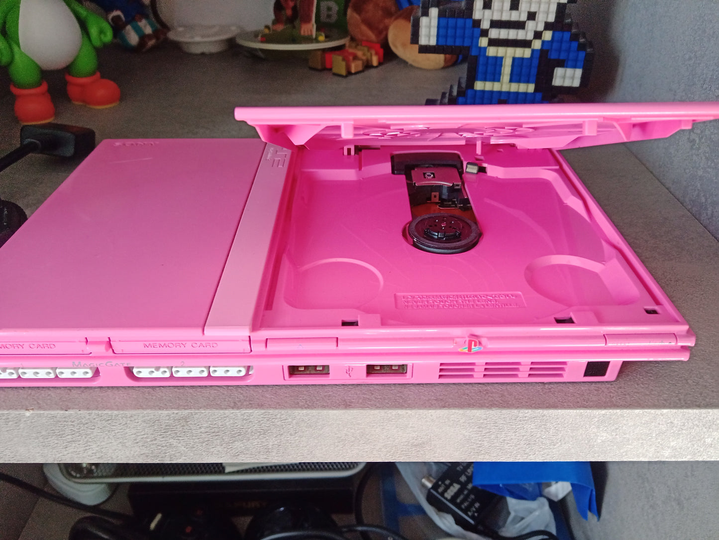 Playstation 2 Pink + Worms Blast