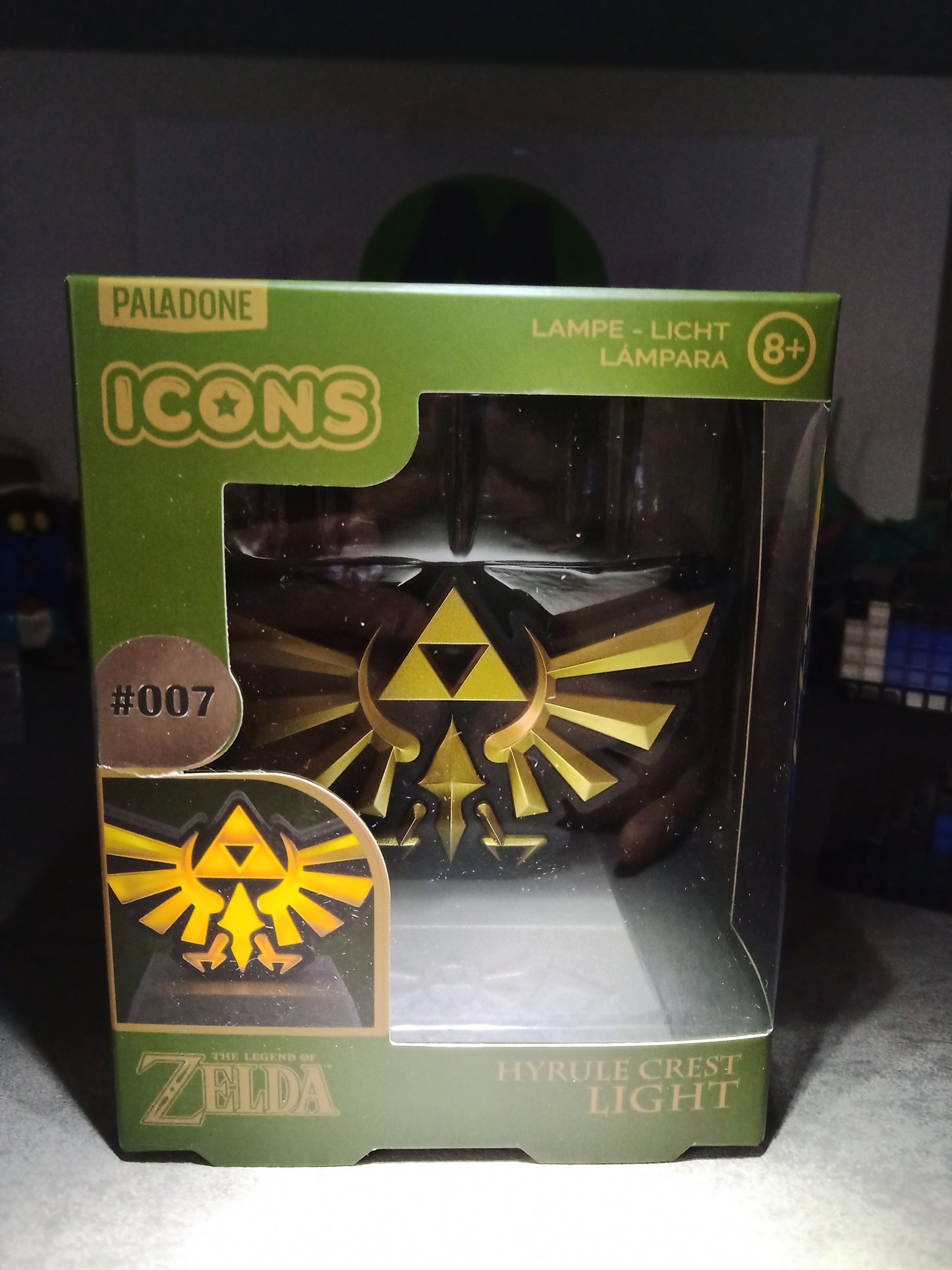 Zelda Hyrule Crest Lamp